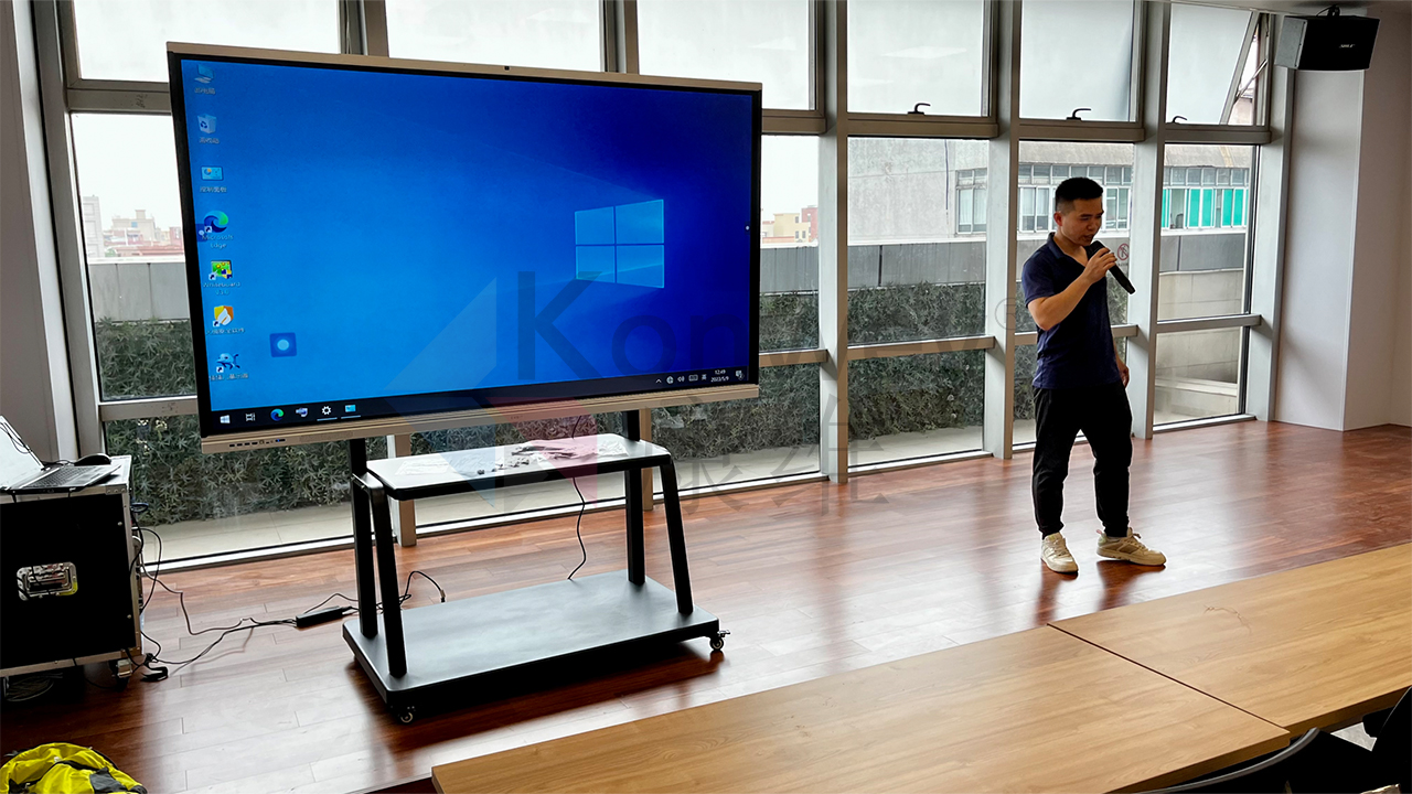 打破溝通壁壘！交互式會議機重塑市政交通高效運轉新生態(tài)